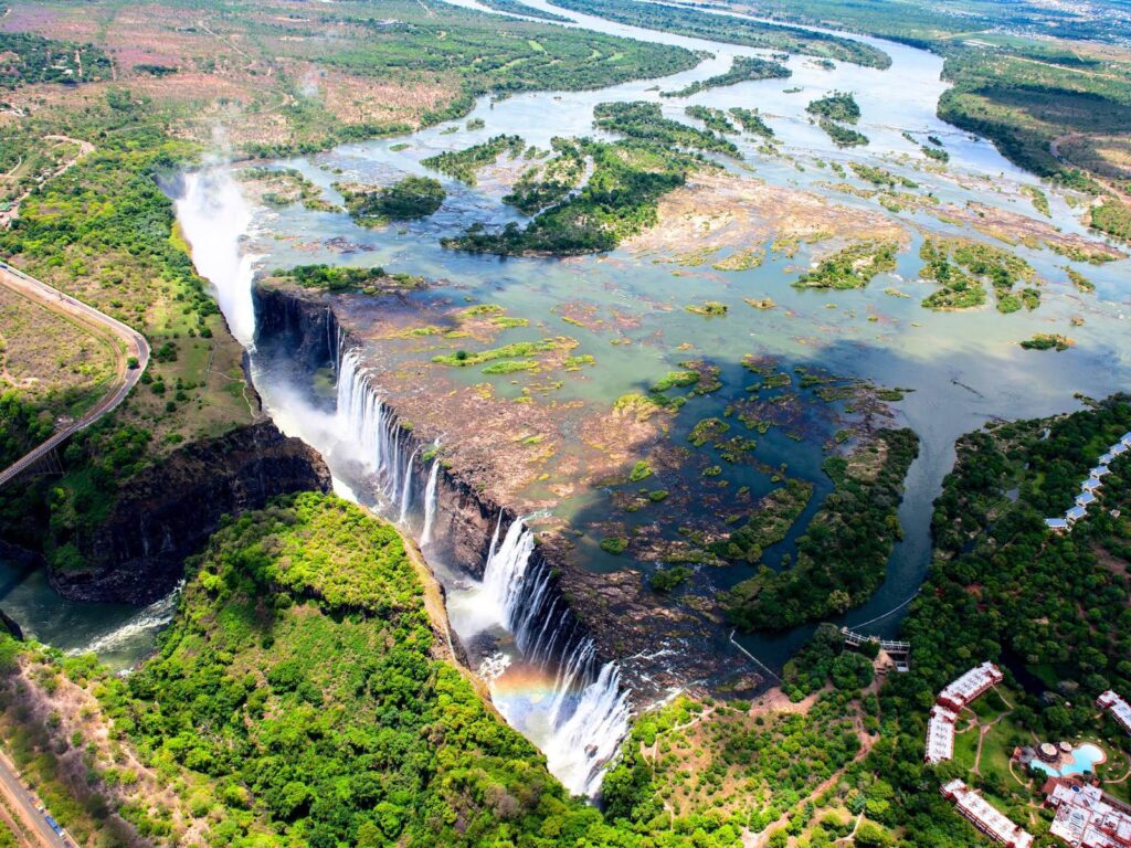 Mosi-oa-Tunya National Park & Victoria Falls 